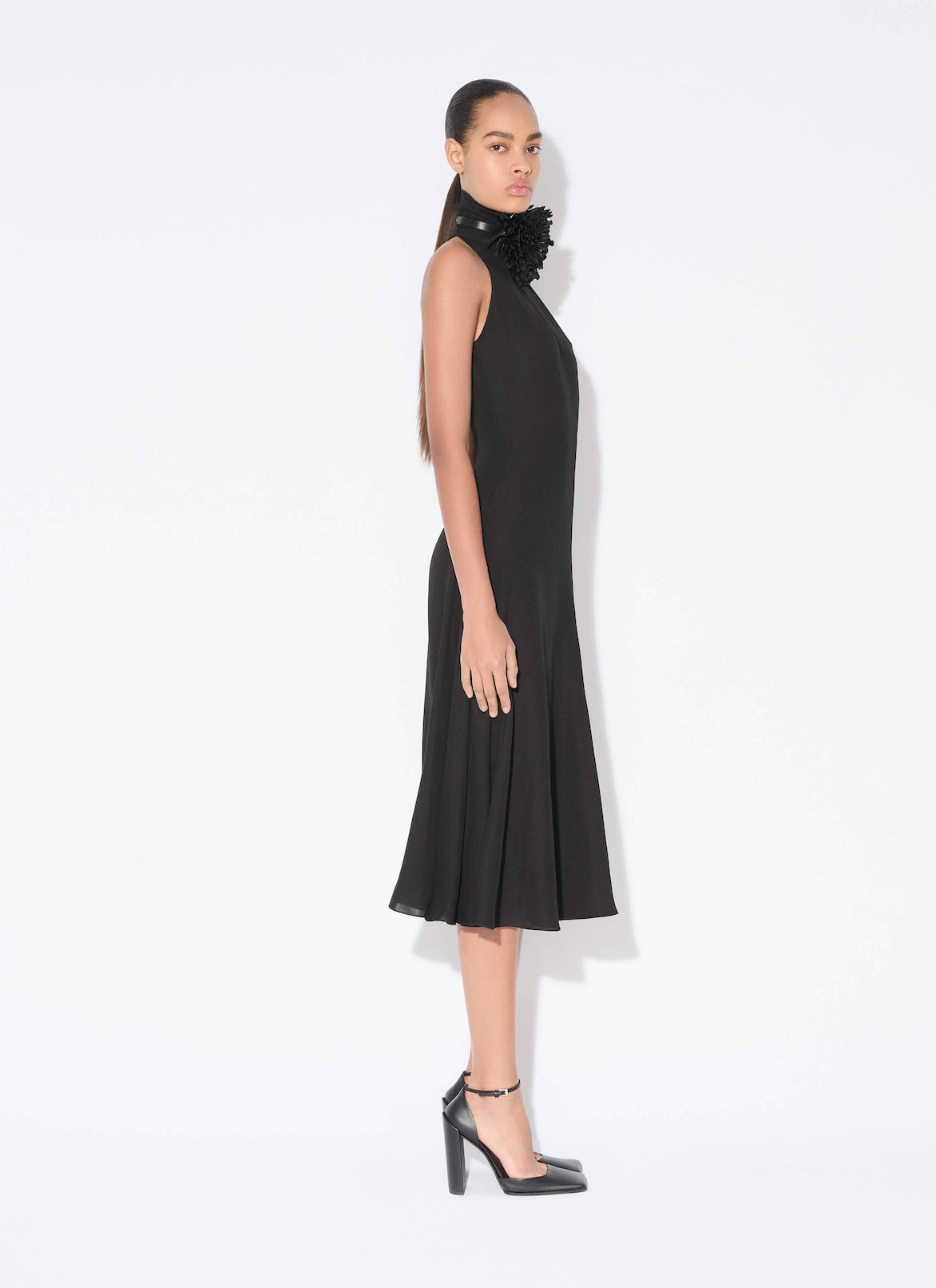 FLUID VISCOSE FLOWER DRESS ALAÏA BLACK FLUID VISCOSE FLOWER DRESS